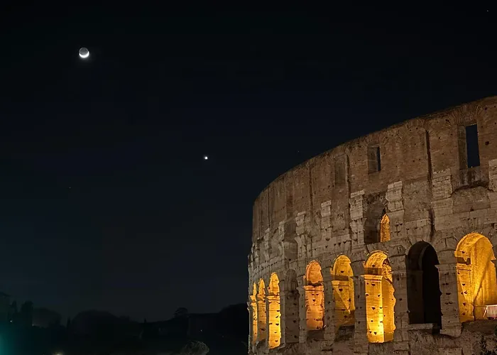 Domus Colosseum, Detached House Just Few Steps From The Colosseum Chalet Rome