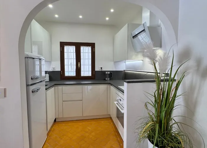 Domus Colosseum, Detached House Just Few Steps From The Colosseum * Rome