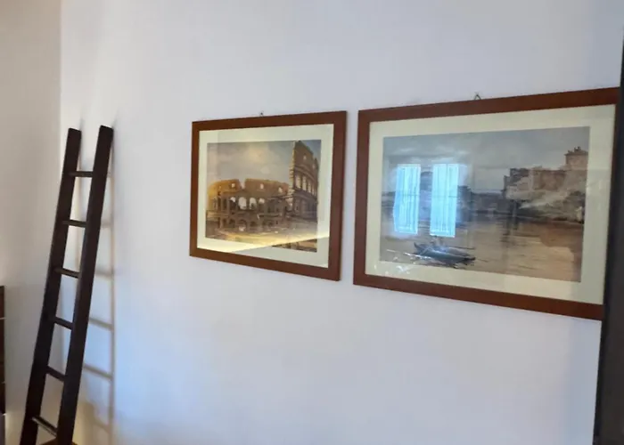 Chalet Domus Colosseum, Detached House Just Few Steps From The Colosseum Rome