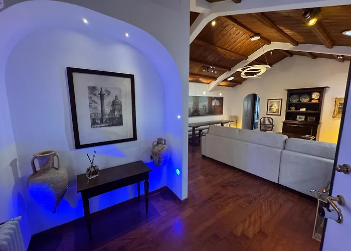 Domus Colosseum, Detached House Just Few Steps From The Colosseum Chalet *