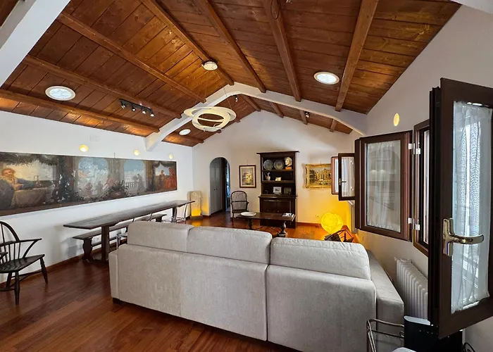 Domus Colosseum, Detached House Just Few Steps From The Colosseum Chalet Rome
