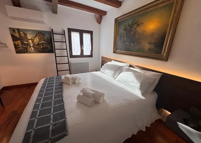 Chalet Domus Colosseum, Detached House Just Few Steps From The Colosseum Rome