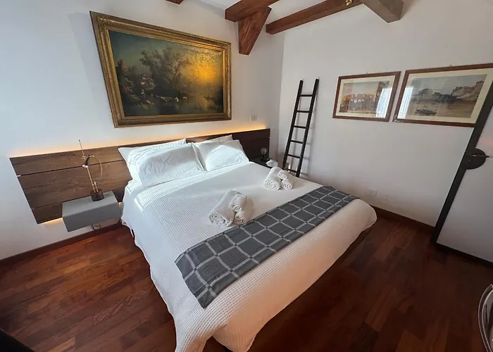 Chalet Domus Colosseum, Detached House Just Few Steps From The Colosseum