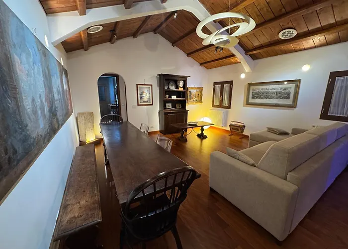 Chalet Domus Colosseum, Detached House Just Few Steps From The Colosseum Rome