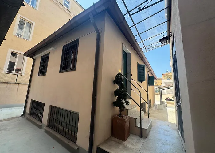 Chalet Domus Colosseum, Detached House Just Few Steps From The Colosseum *